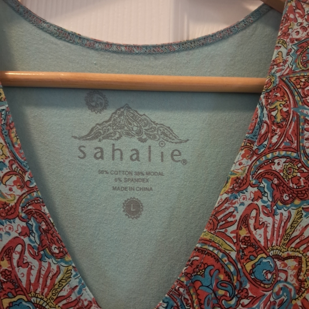 Sahalie Vibrant Paisley Printed Dress - Picture 3 of 4